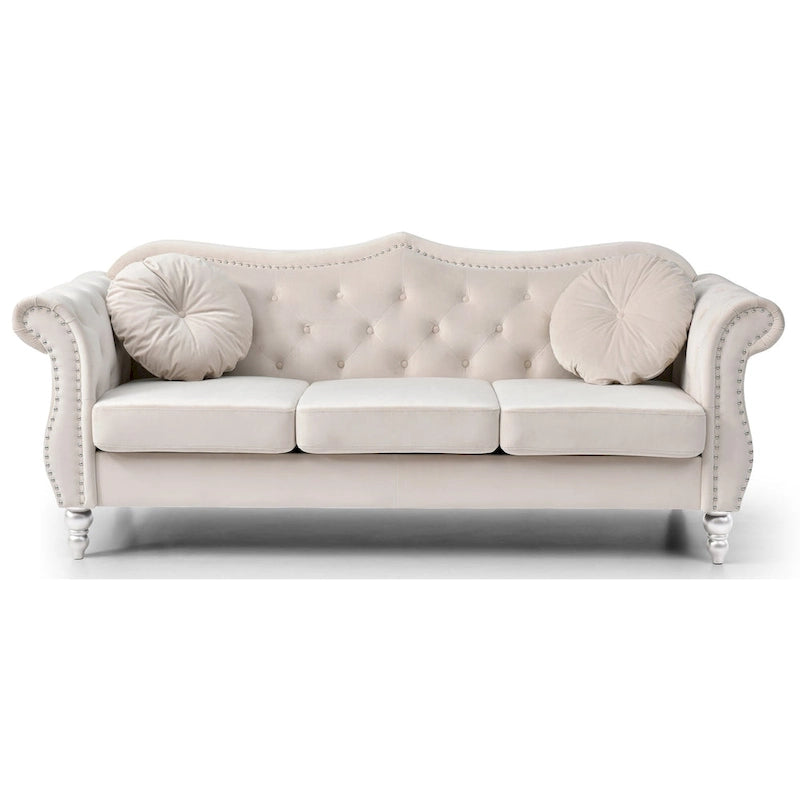 Chesterfield-Sofa in Grün aus Samt für 3 Personen, Knopfheftung, geschwungene Armlehnen, Nagelkopfbesatz, 2 Kissen