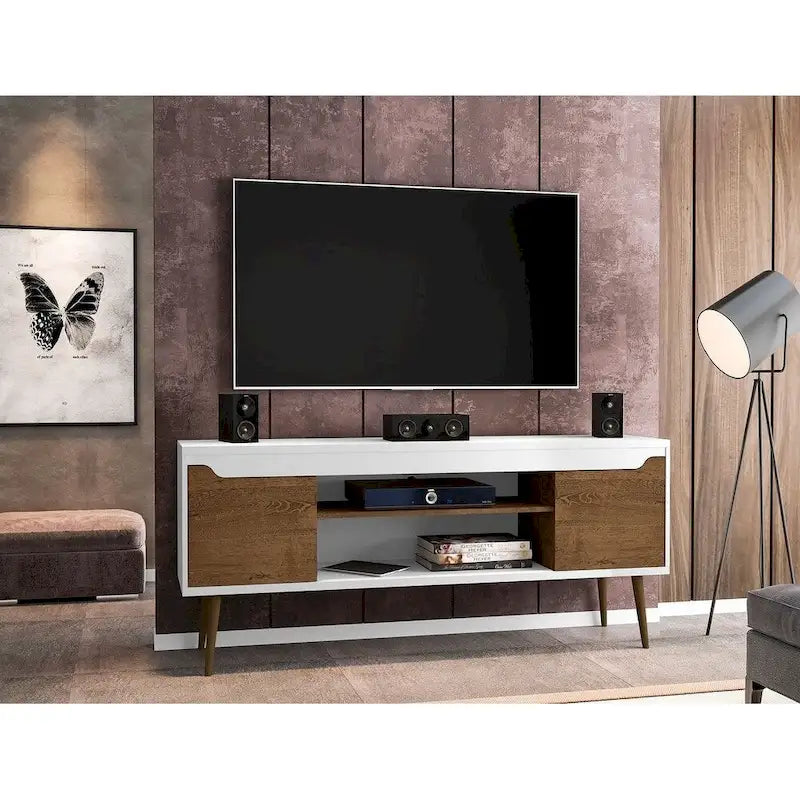 Meuble TV blanc de style moderne du milieu du siècle, console multimédia à 2 portes et 2 étagères, pieds évasés en noyer, convient jusqu’à 60 pouces