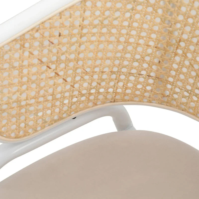 Beige Esszimmerstühle mit geschwungener Rohrgeflecht-Rückenlehne, 2er-Set, weißes Metallgestell, gepolsterte Sitzfläche